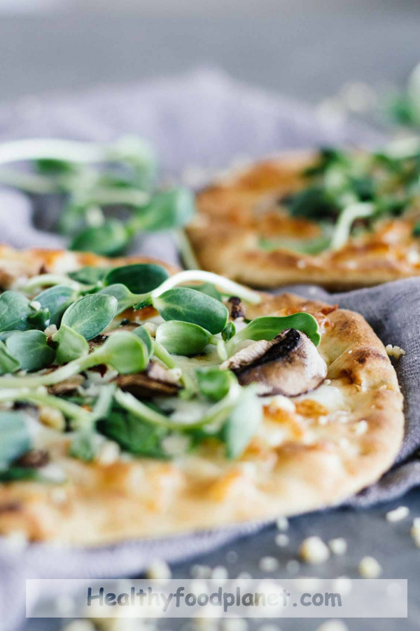 Spinach and Mushroom Naan Pizza
